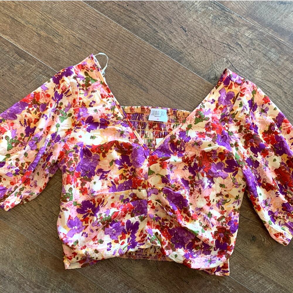 SIENNA SKY NWT Cropped ruching PoofSLEEVES Pink/Purple floral soft chiffon Sz M